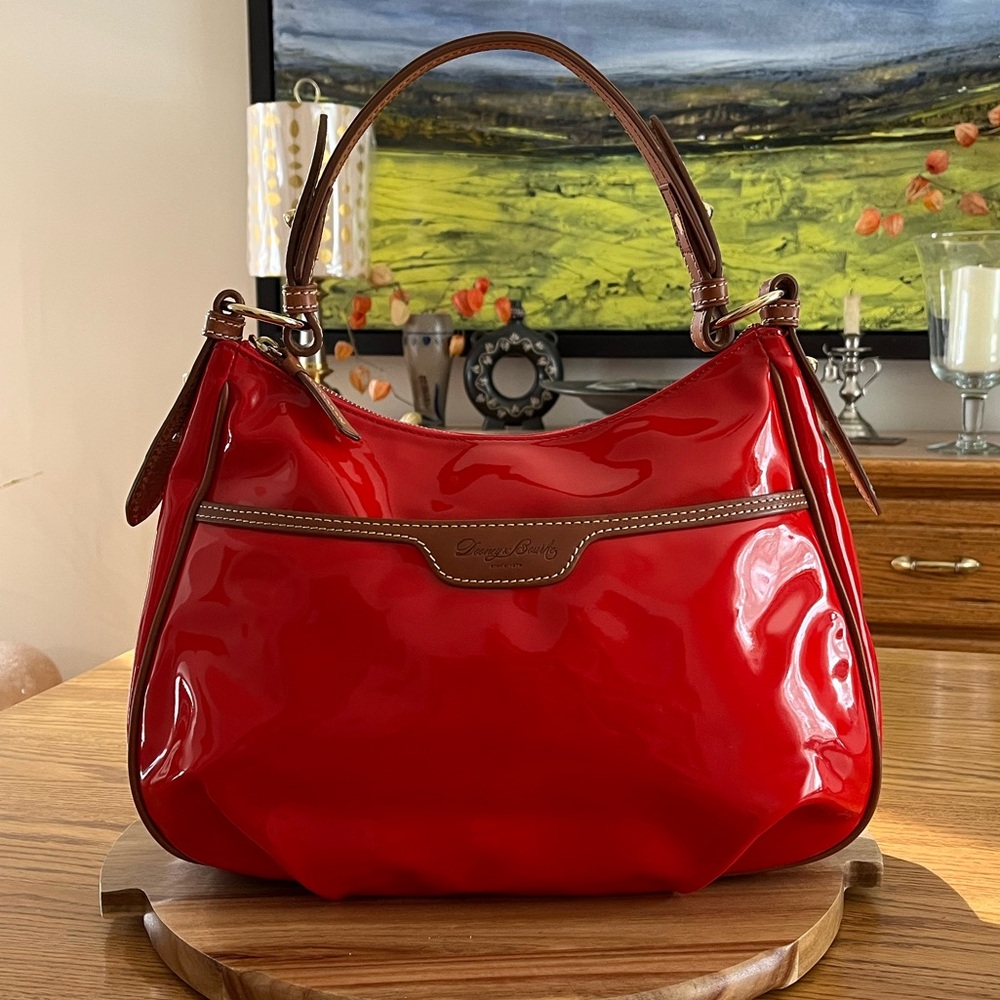 Chic Dooney & Bourke Red Patent Leather Shoulder Bag